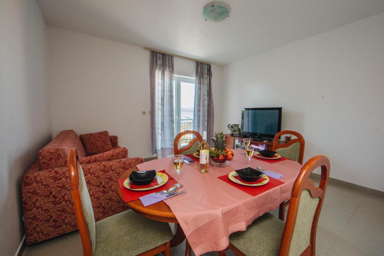Apartments Mateo Брела Екстериор снимка
