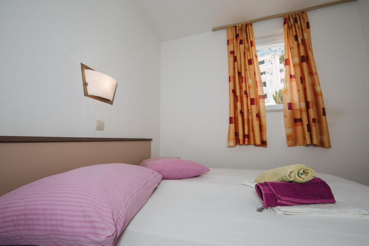 Apartments Mateo Брела Екстериор снимка